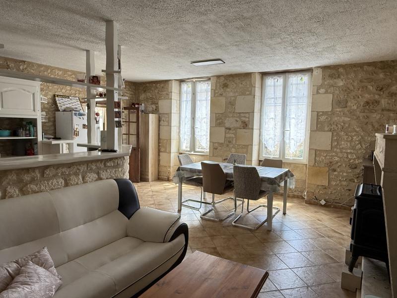Maison - 98 m² - 4 pièces