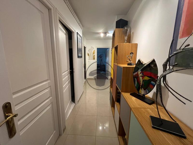 Appartement - 122 m² - 5 pièces