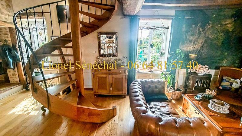 Demeure - 240 m² - 12 pièces