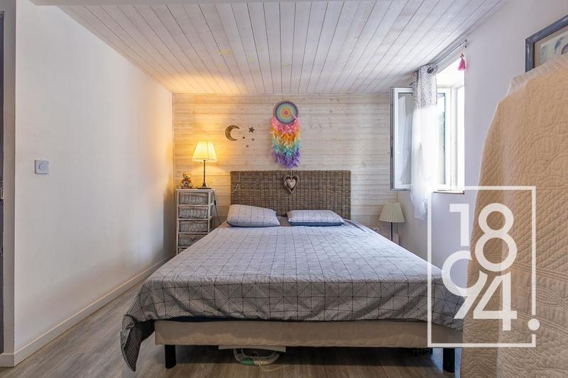 Maison - 182 m² - 8 pièces