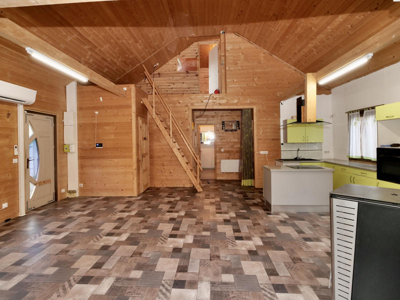 Maison - 80 m² - 5 pièces