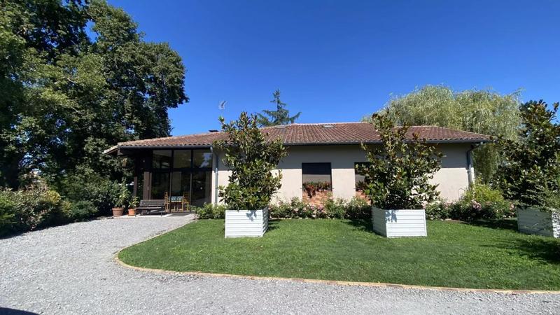 Maison - 200 m² - 7 pièces