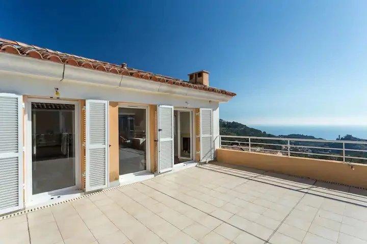 Villa sur toit - 108 m² - 4 pièces