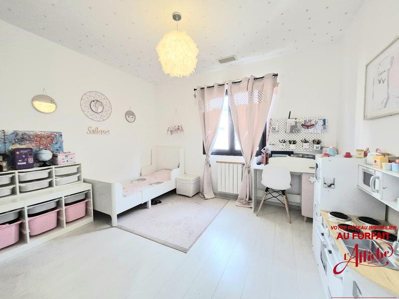 Maison - 170 m² - 5 pièces