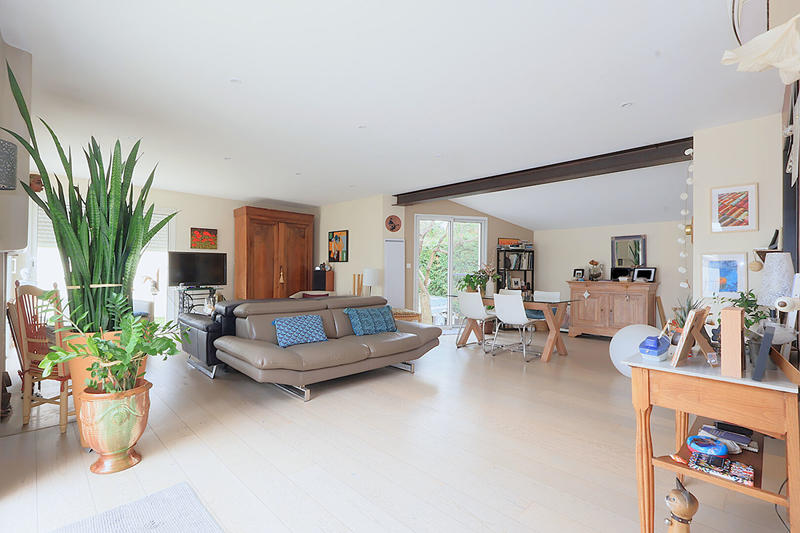 Maison - 159 m² - 6 pièces