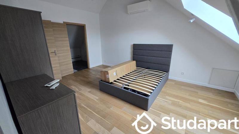 Chambre - 9 m² - 1 pièce