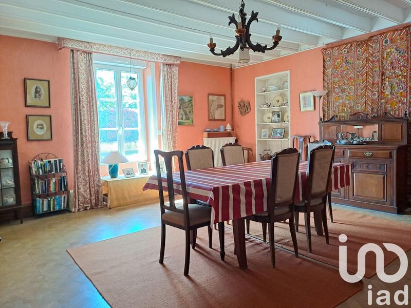 Maison - 280 m² - 12 pièces