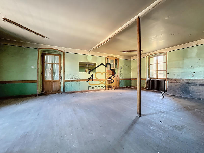 Maison - 322 m² - 20 pièces