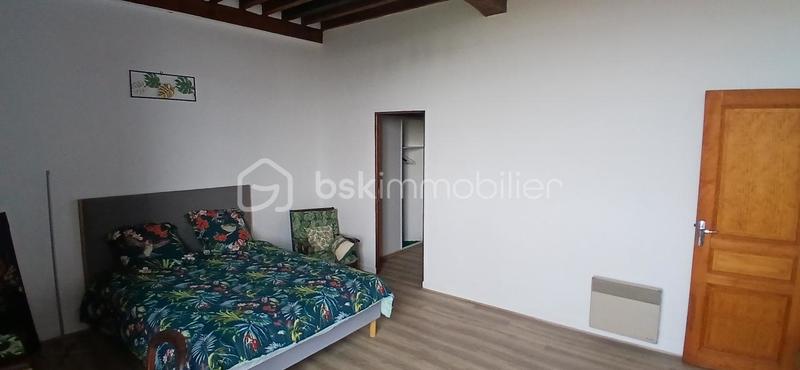 Château - 120 m² - 4 pièces