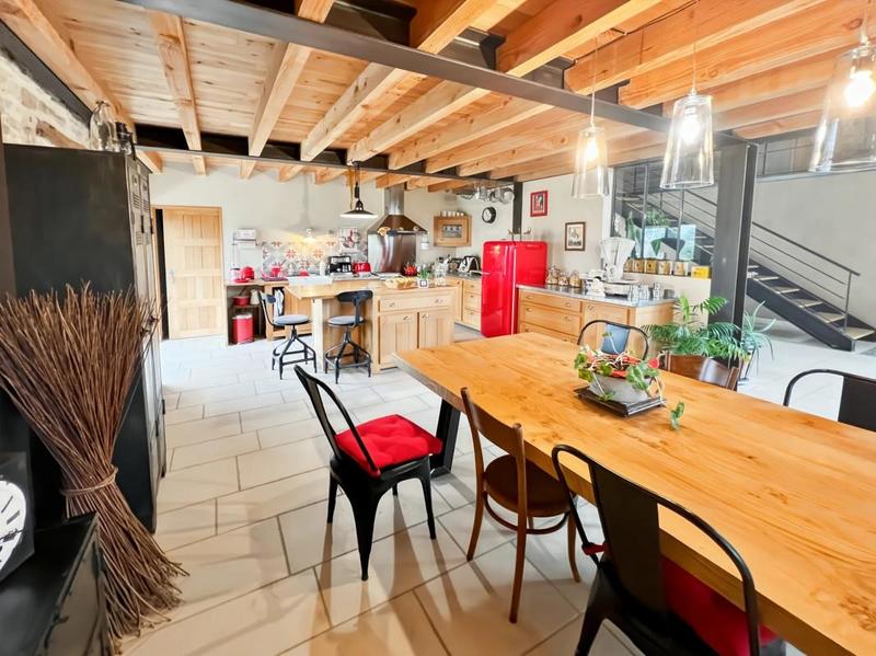 Propriété - 180 m² - 5 pièces