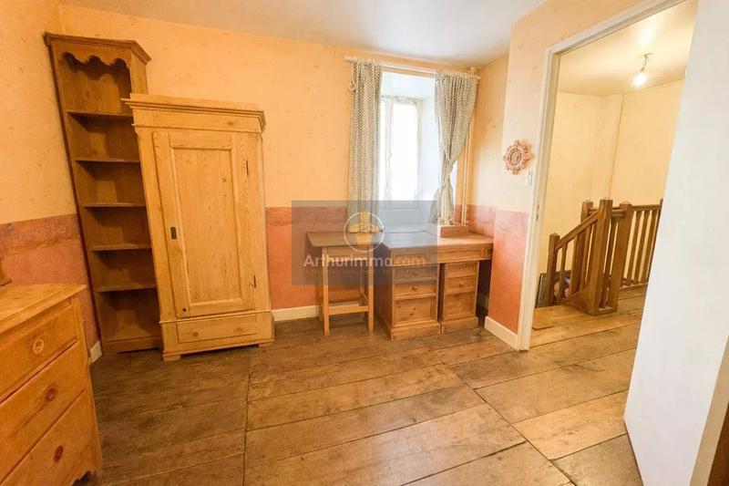 Maison - 340 m² - 8 pièces