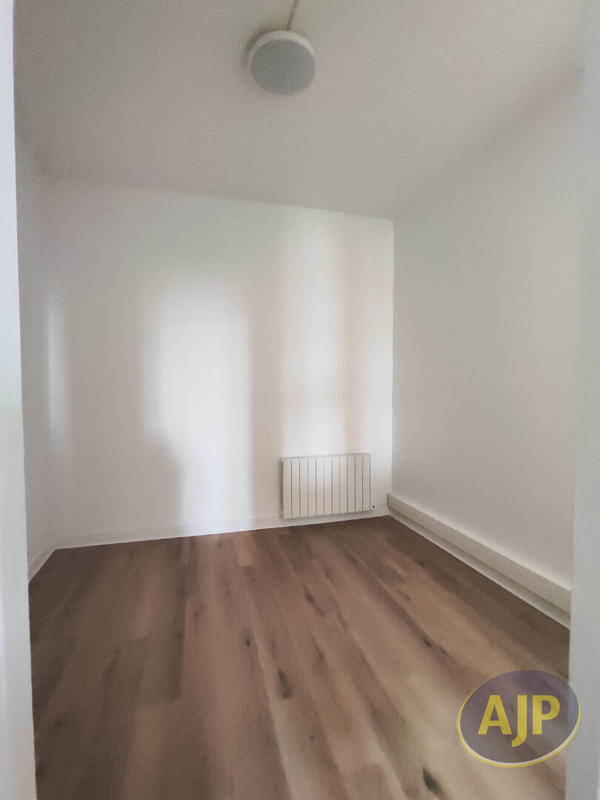Local d'activité / Entrepôt - 55 m²