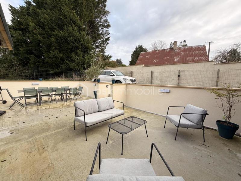 Maison - 95 m² - 4 pièces