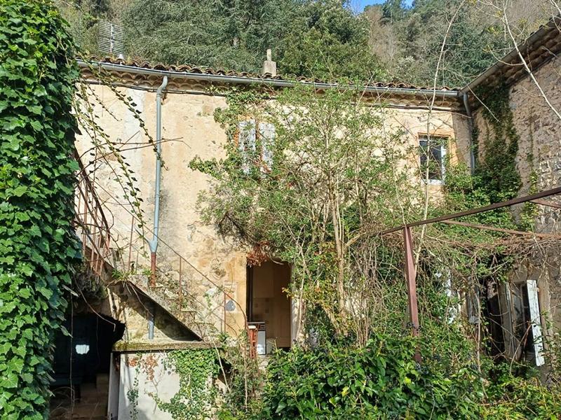 Maison - 140 m² - 9 pièces