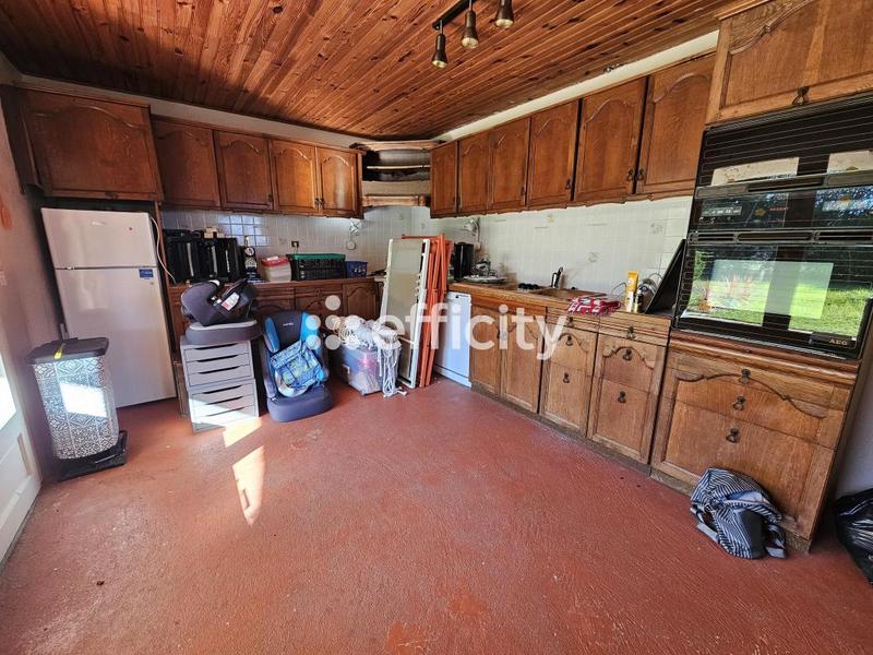 Maison - 208 m² - 11 pièces