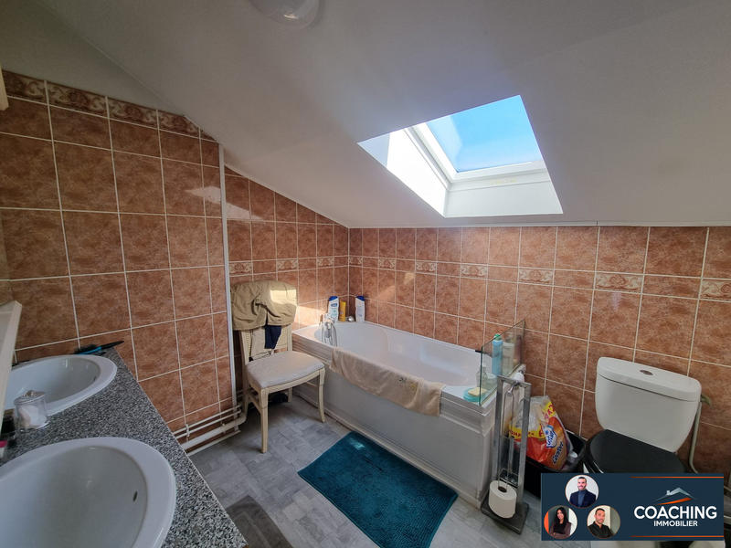 Maison - 437 m² - 10 pièces