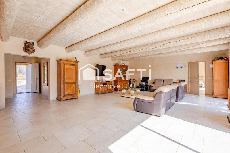 Maison - 200 m² - 4 pièces