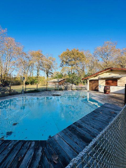 Maison ancienne - 205 m² - 7 pièces