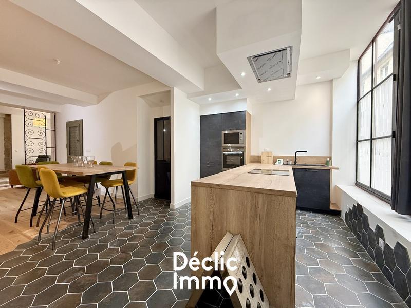 Appartement - 120 m² - 5 pièces