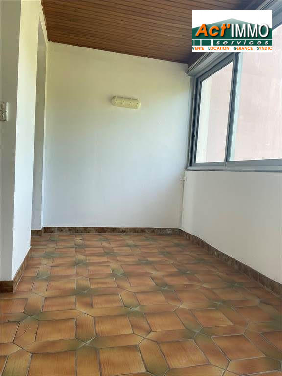 Appartement - 77 m² - 3 pièces