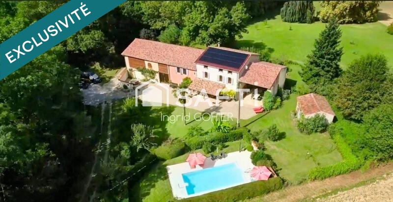 Maison - 275 m² - 7 pièces