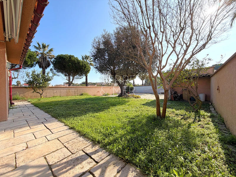 Maison - 240 m² - 7 pièces