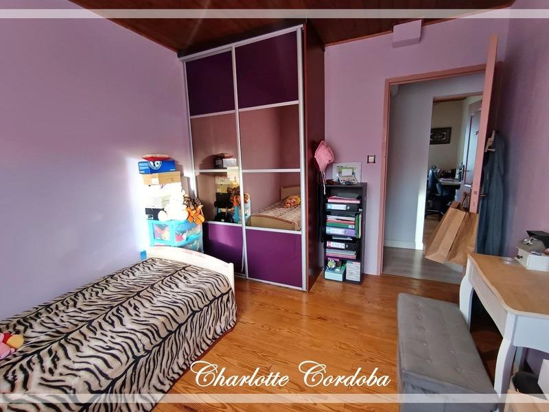 Maison - 140 m² - 5 pièces