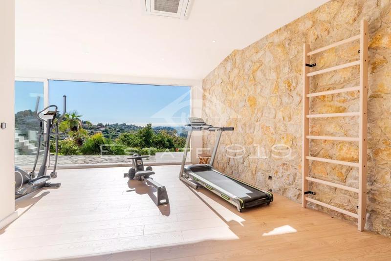 Villa - 400 m² - 8 pièces