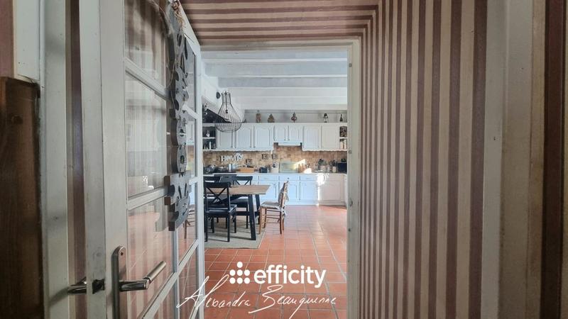 Maison - 207 m² - 5 pièces