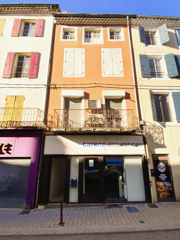 Appartement - 100 m² - 5 pièces