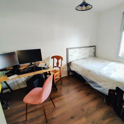 Appartement - 80 m² - 4 pièces