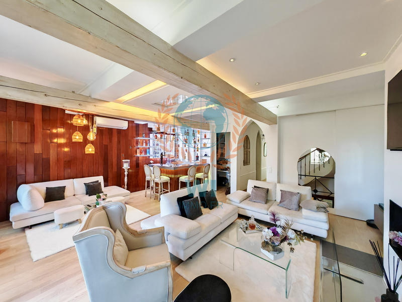 Maison de village - 200 m² - 6 pièces