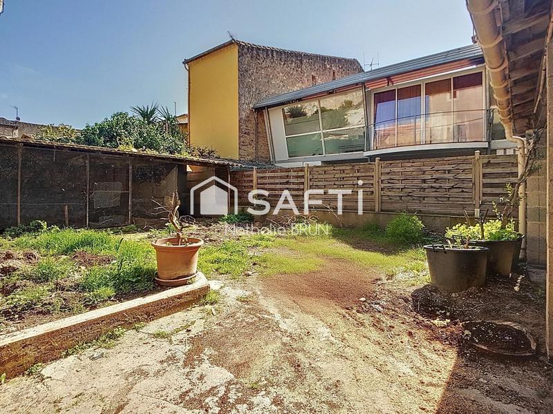 Maison - 240 m² - 5 pièces