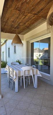 Maison traditionnelle - 164 m² - 6 pièces