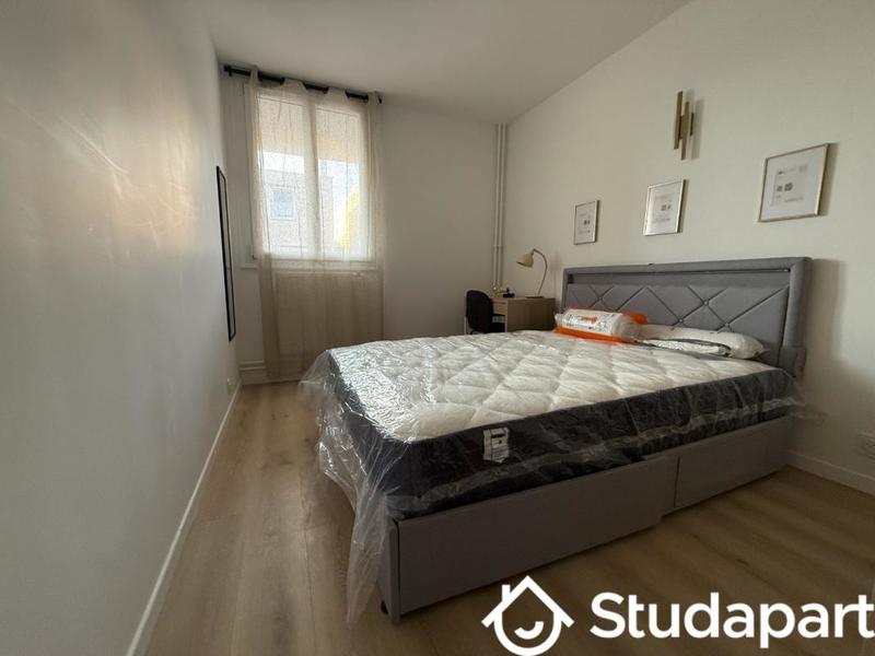 Chambre - 10 m² - 1 pièce