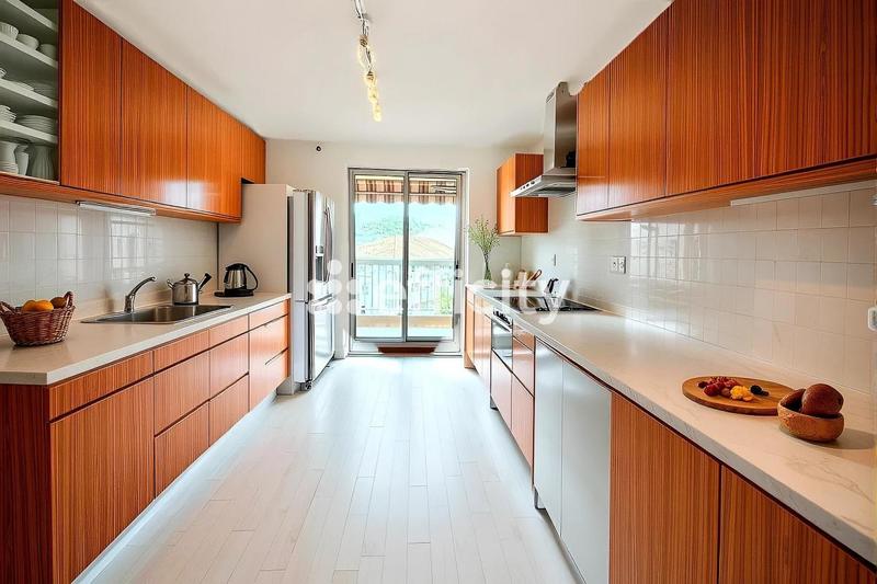 Appartement - 166 m² - 5 pièces