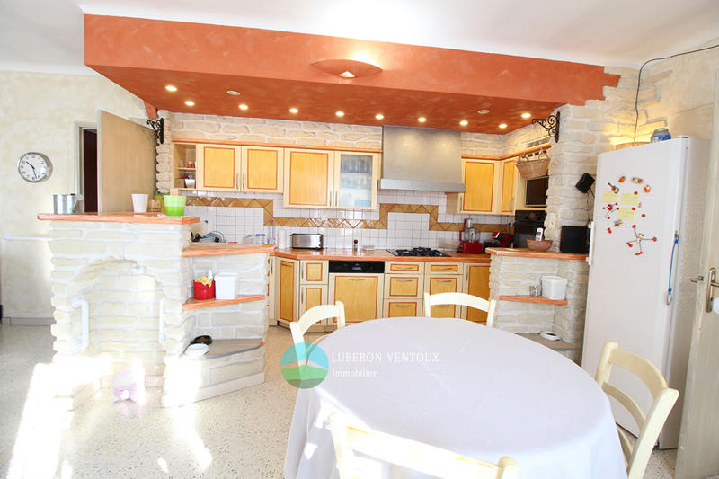 Maison - 218 m² - 6 pièces