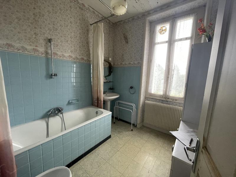 Maison - 201 m² - 9 pièces