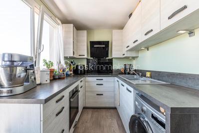 Appartement - 70 m² - 4 pièces