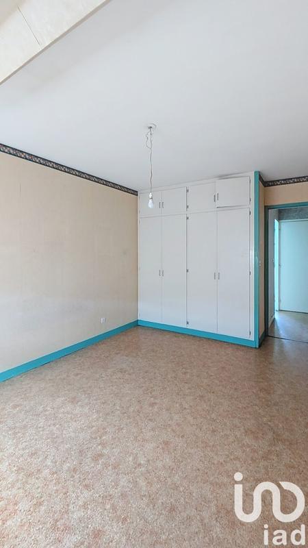 Maison - 212 m² - 8 pièces