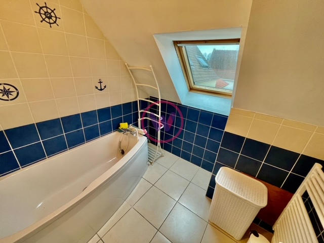 Maison - 167 m² - 8 pièces