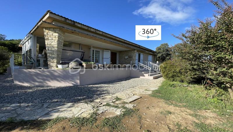 Villa - 139 m² - 5 pièces