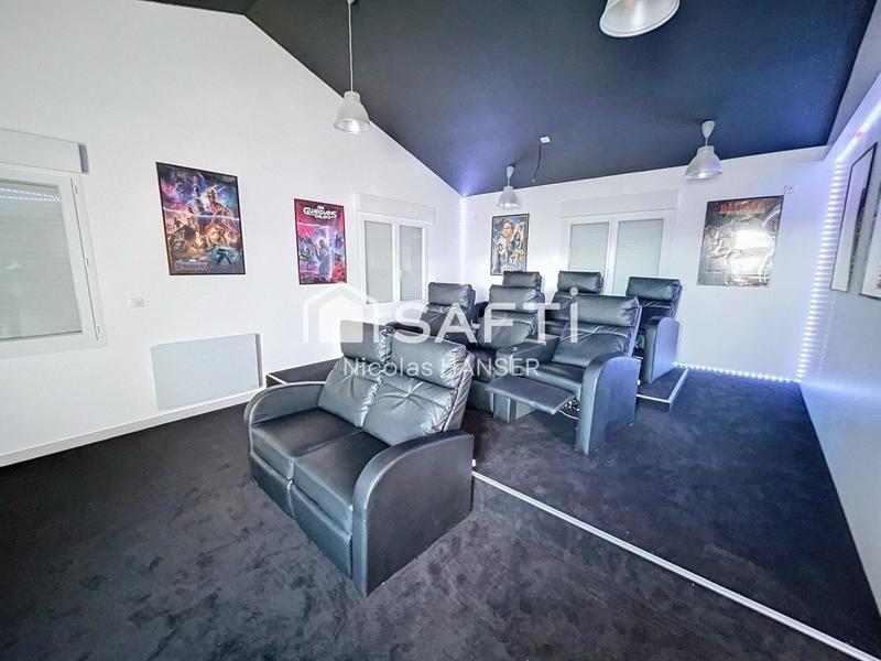 Maison - 717 m² - 21 pièces