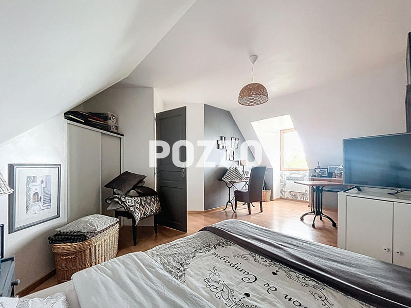 Maison - 192 m² - 9 pièces