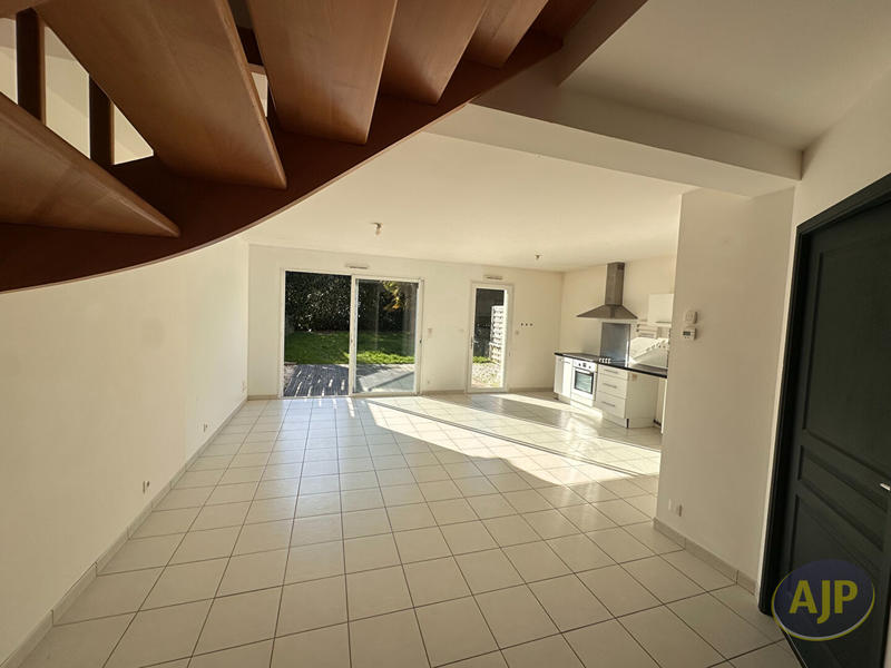 Maison - 88 m² - 4 pièces