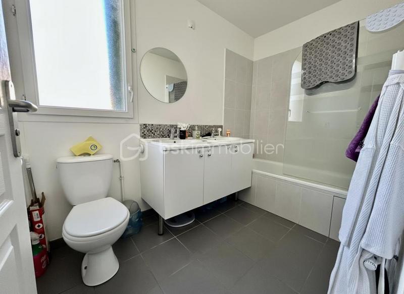 Maison - 103 m² - 5 pièces