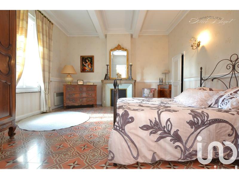 Maison - 273 m² - 8 pièces