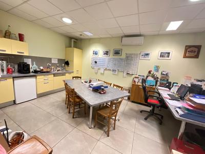 Appartement - 181 m² - 5 pièces