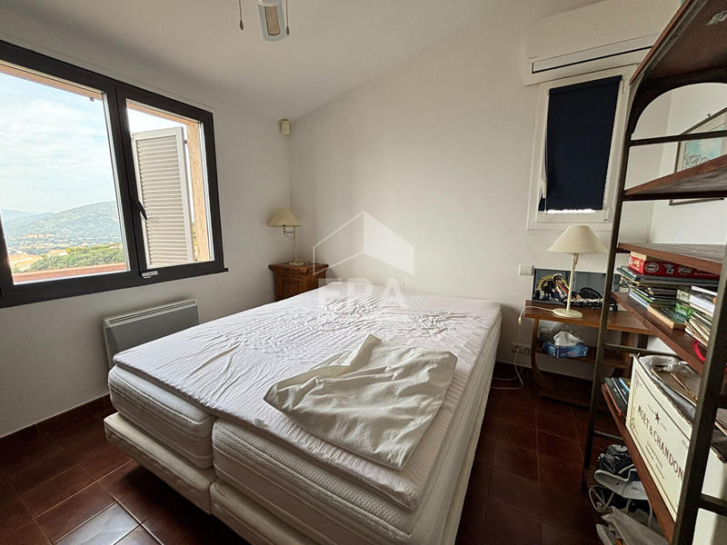 Maison - 225 m² - 7 pièces