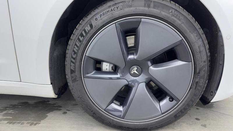 Tesla Model 3 Autonomie Standard Plus Rwd
